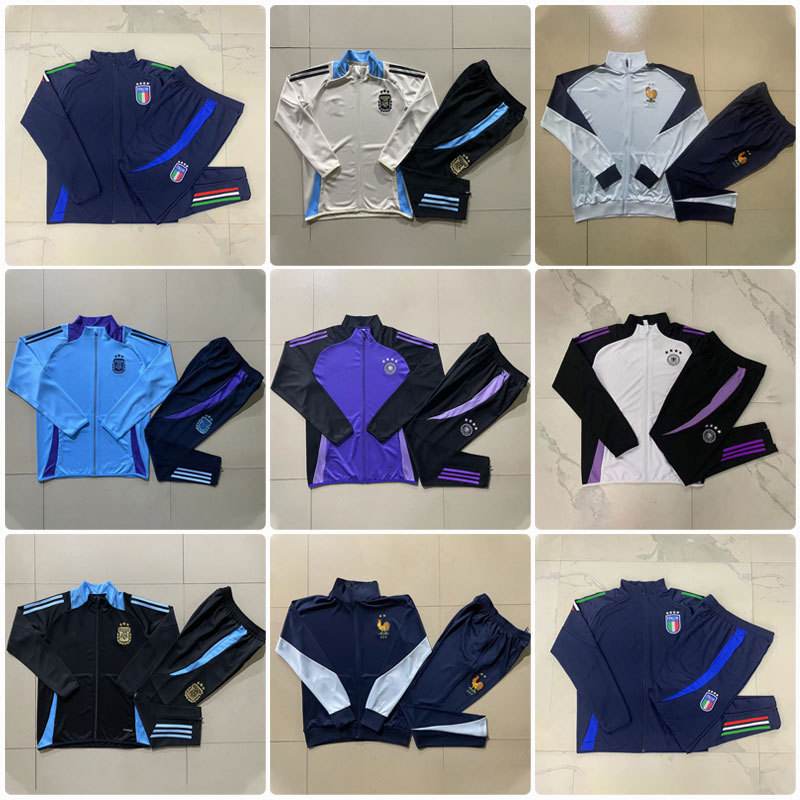 博物馆里有多少德甲期间球队的队服展览？